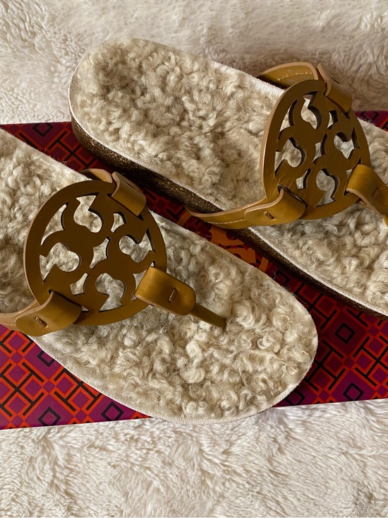 Tory Burch Shoes - Tory Burch Shearling Footbed Thong Sandals in Cognac